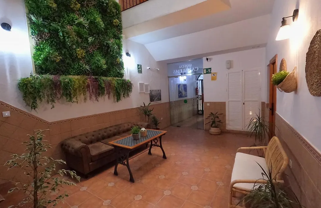 Hostal Canalejas-1